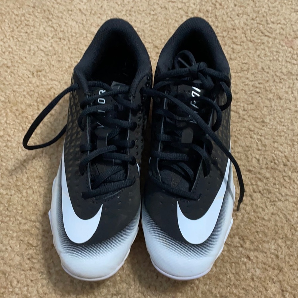 Kids cleats